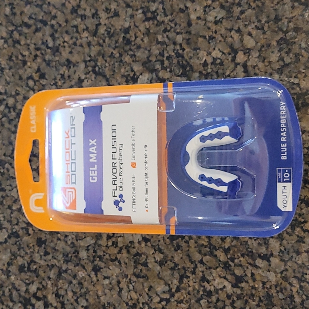 NWT Shock Doctor Gel Max Youth 10- Mouthguard Blue Raspberry Classic Fit